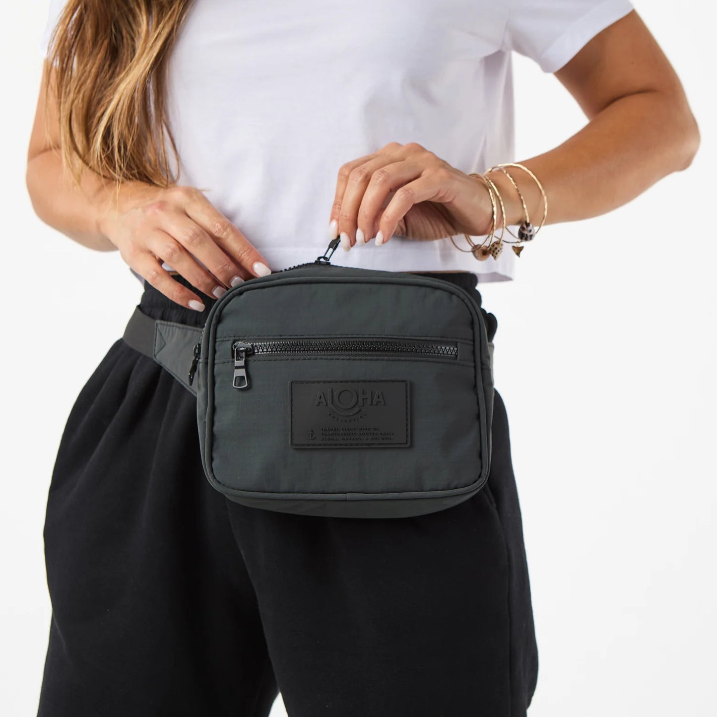 ALOHA MONOCHROME KEEP IT LIGHT HIP PACK