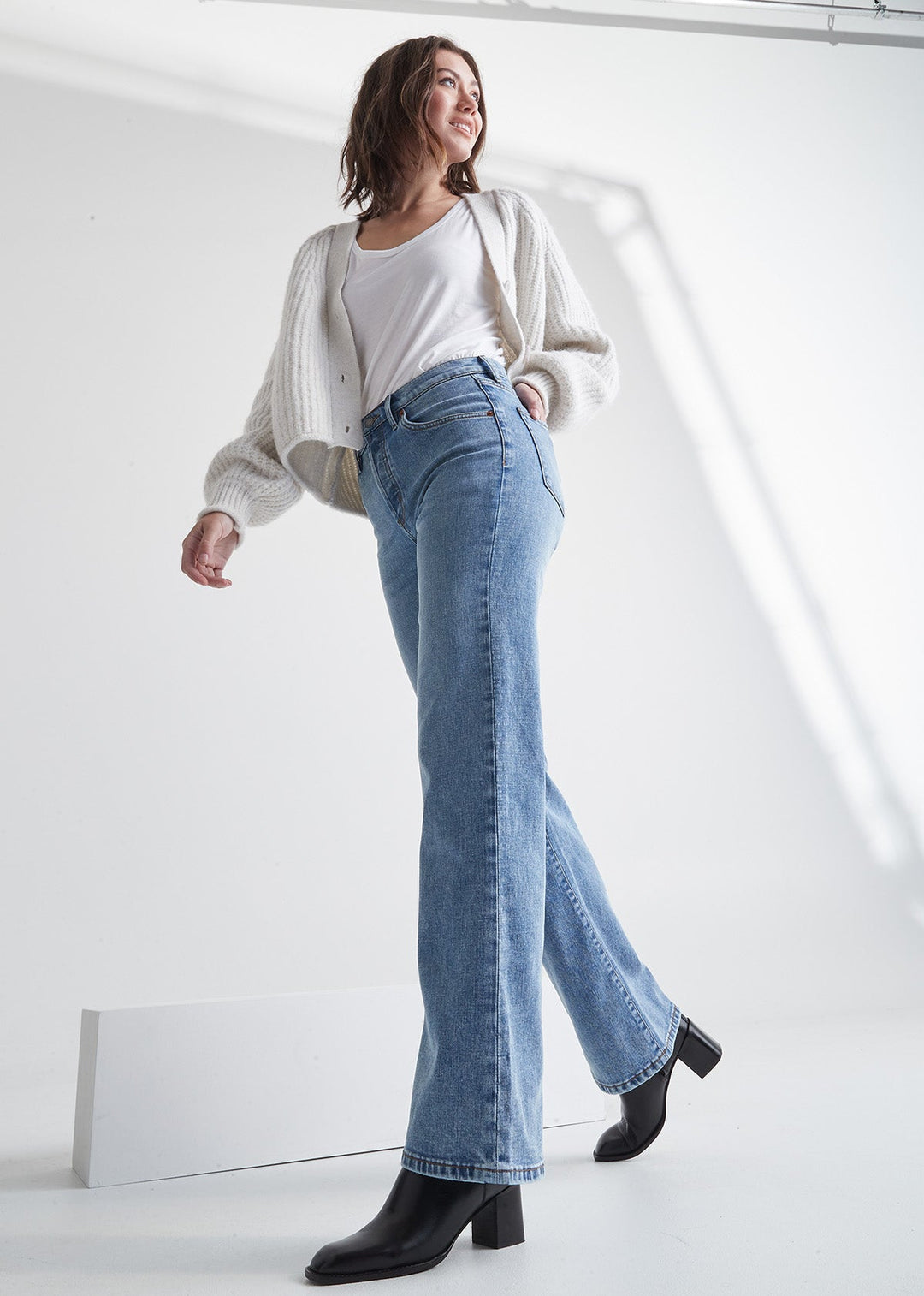 DU/ER DENIM MIDWEIGHT PERFORMACE WIDE LEG