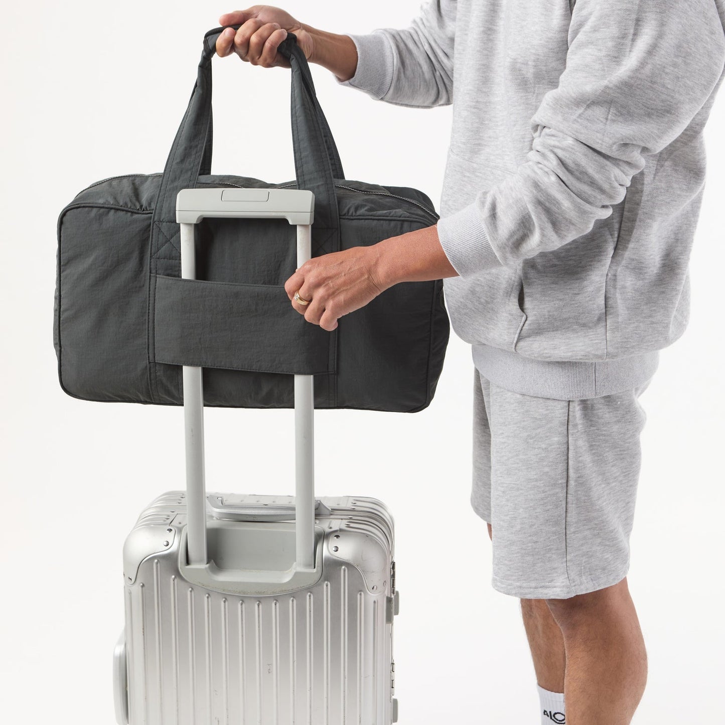 ALOHA BAG MONOCHROME KEEP IT LIGHT WEEKENDER